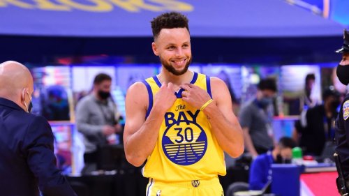 Just Phenomenal Steph Curry S Big Night Saves Warriors From Defeat