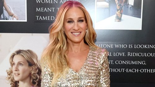 Sarah Jessica Parker Dazzles In Sequin Dress As She Joins Sex And The