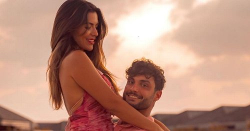 Love Island S Ekin Su Accidentally Films Davide Completely Naked And Posts It Anyway Flipboard