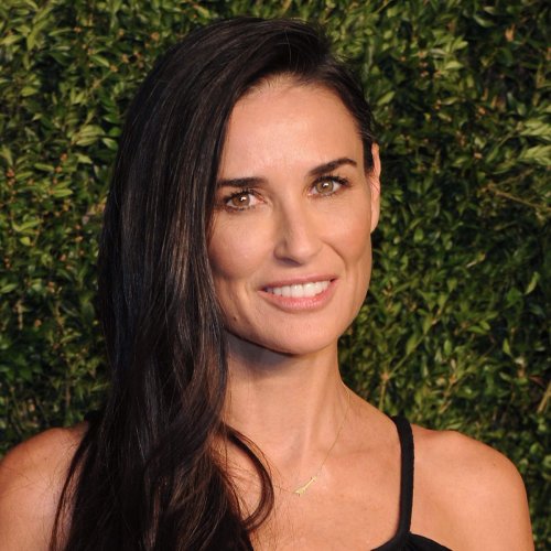 Demi Moore Proves She S Aging Like Fine Wine In A Leopard Print Bikini