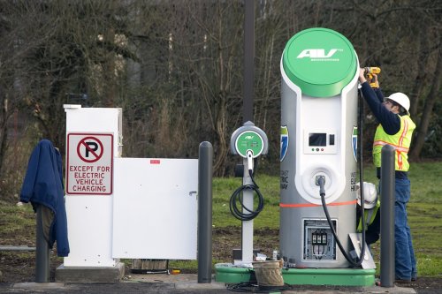 Scientists Have Finally Figured Out How To Charge An EV In Less Than 10