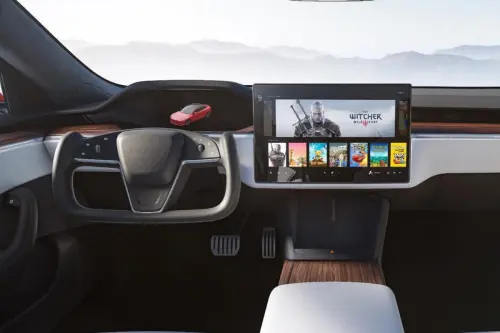 Tesla : le volant Yoke est un échec total, en voilà la preuve