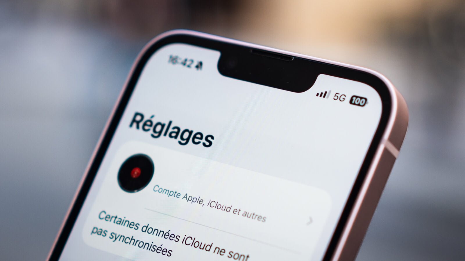 The Apple System Vulnerability That Hackers Are Using to Bypass Your Instincts
