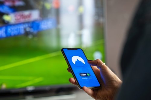 IPTV illégale : Canal+ et la LFP font plier les géants du VPN, sommés de bloquer les sites pirates