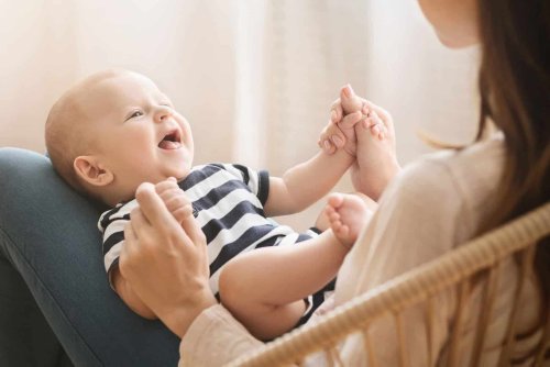 Sing für mich: Das Vorsingen fördert die Entwicklung von Babys