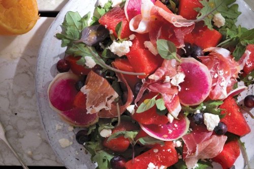 10 (mostly) healthy salads to try this summer