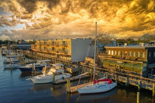 These 10 coastal small towns offer plenty of fun and relaxation