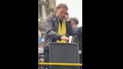 Daniel Farke mimt koksenden DJ: Nach Leeds-Aufstieg: What the Farke?!