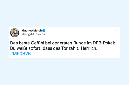 „Schiedsrichter Brand wartet noch ein wenig wegen der Pyrotechnik"