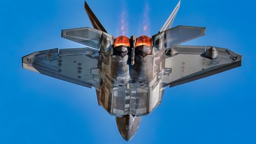 The Walls Are Closing in on the F-22 Raptor Fighter