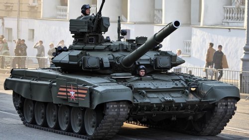 New Ukraine Footage Shows Russia’s Best T-90M Tanks Can’t Survive