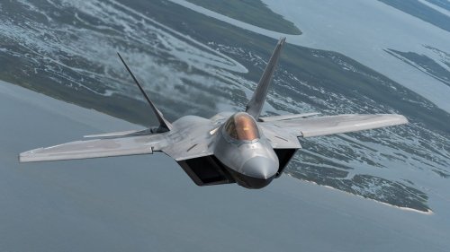 Putin’s ‘Stealth’ Headache: F-22 Raptors to Fly Out of Poland