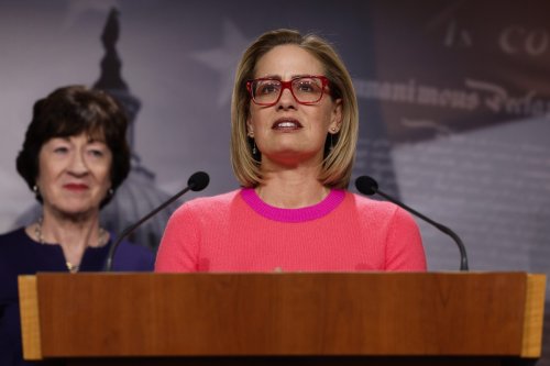 Sen. Kyrsten Sinema leaves Democratic Party, poised to become first independent woman senator
