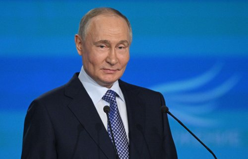 Explosionen in einem der grössten Munitionslager von Putins Armee