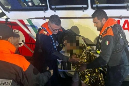 Welle reisst Marie (12) ins Meer – Küstenwache rettet sie