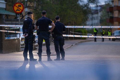 Drei Tote nach Schusswechsel: Polizei nimmt Verdächtigen fest