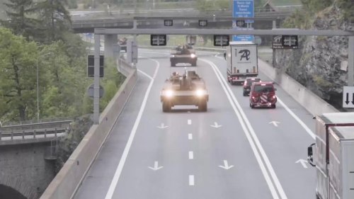 Pourquoi des chars français ont «envahi» une autoroute suisse