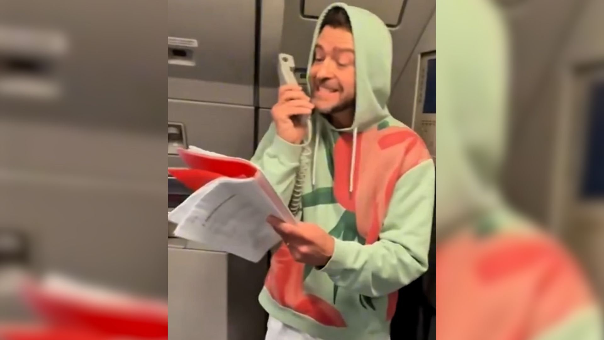 Justin Timberlake macht eine Ansage – als Flight Attendant
