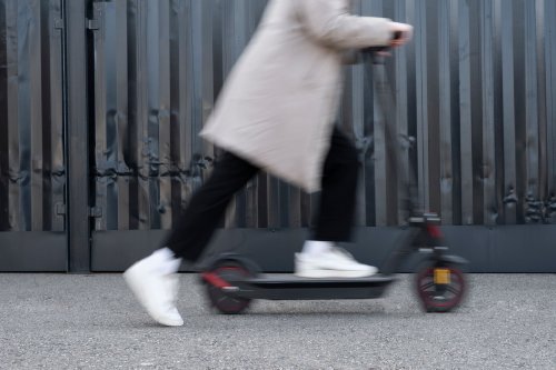 Deux e-trotts capables d'atteindre les 113 et 126km/h saisies