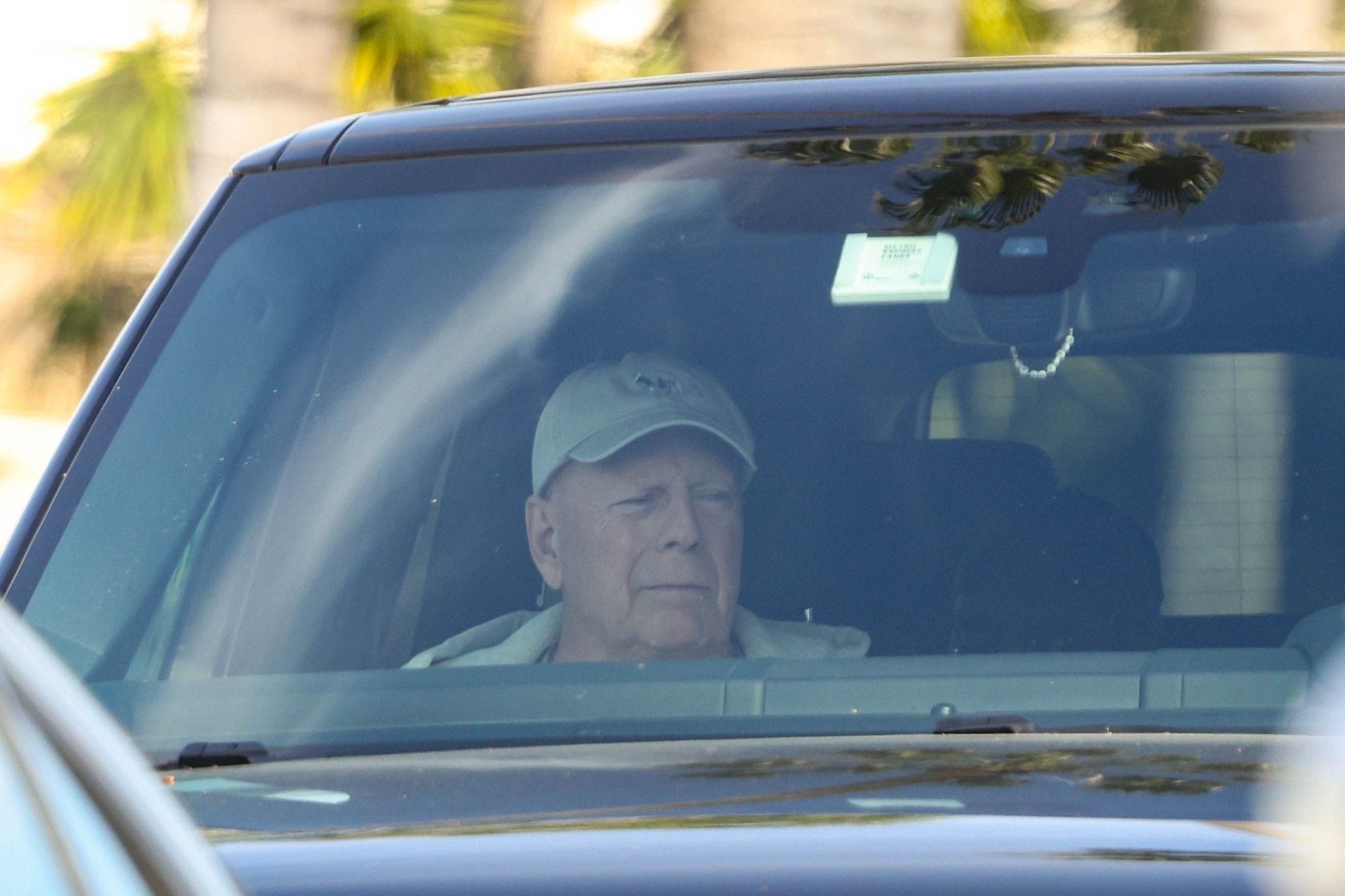 Bruce Willis geniesst Spritztour durch Los Angeles