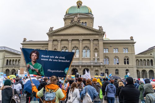 Bundesrat verärgert mit neuem Pflege-Gesetz die Gewerkschaften