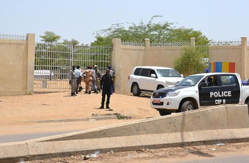Une mutinerie sanglante fait trois morts et 132 évadés