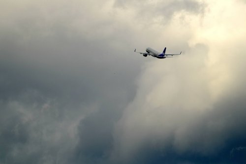 Aggressive Passagiere und mehr Unfälle in der Luftfahrt