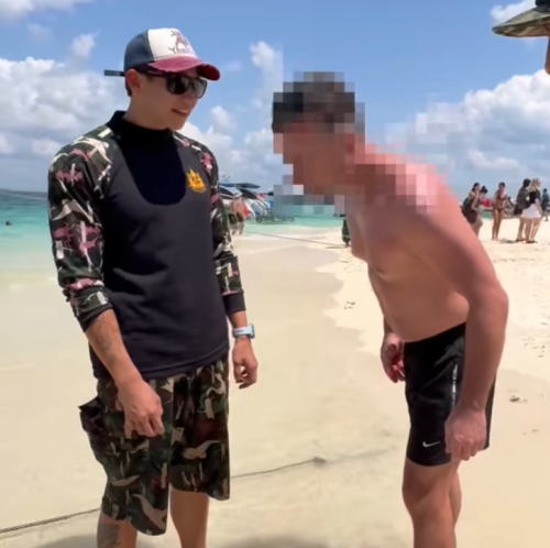 Des touristes le saluent en mandarin, il les vire de l'île