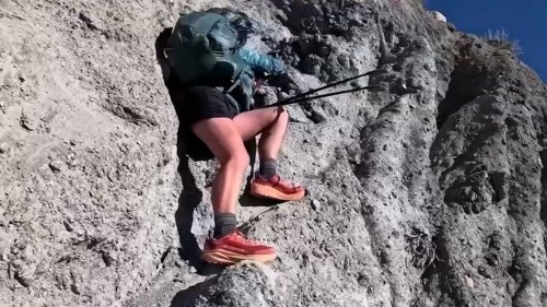 Retter befreit Wanderin mit «Bärenumarmung» aus Felswand