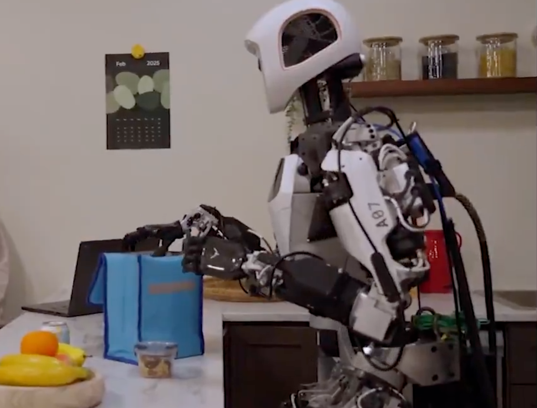Googles neue KI lässt Roboter endlich richtig zupacken