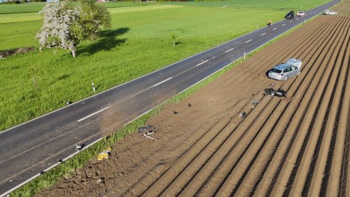 Auto rammt Motorrad – Töfffahrer schwer verletzt