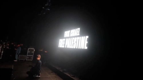 Das irische Hip-Hop-Trio Kneecap wirft Israel Völkermord vor