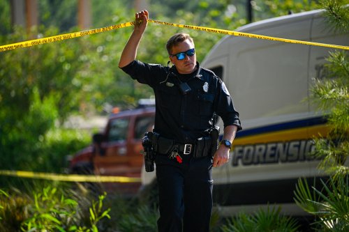 Sohn von Polizeichefin tötet 2 Menschen - Trump verteidigt Waffen