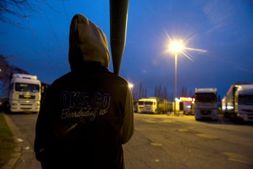 Opfer kahl rasiert und verprügelt – auch Frau beteiligt