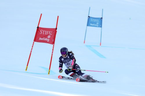 US-Skistar stürzt kurz vor Ziel und verliert Helm