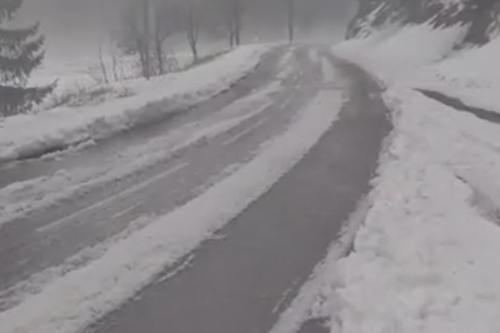 «Ungewöhnlicher» Sturm bringt bis zu 10 cm Hagel in einer Stunde