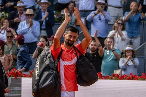 Novak Djokovic qualifiziert sich für Halbfinal in Genf