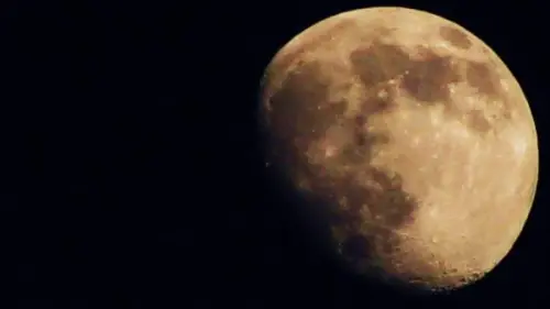 La sonda China en la Luna envía su primera imagen panorámica