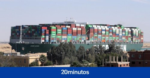 Reflotan un nuevo buque encallado en el canal de Suez sin interrumpir el tránsito