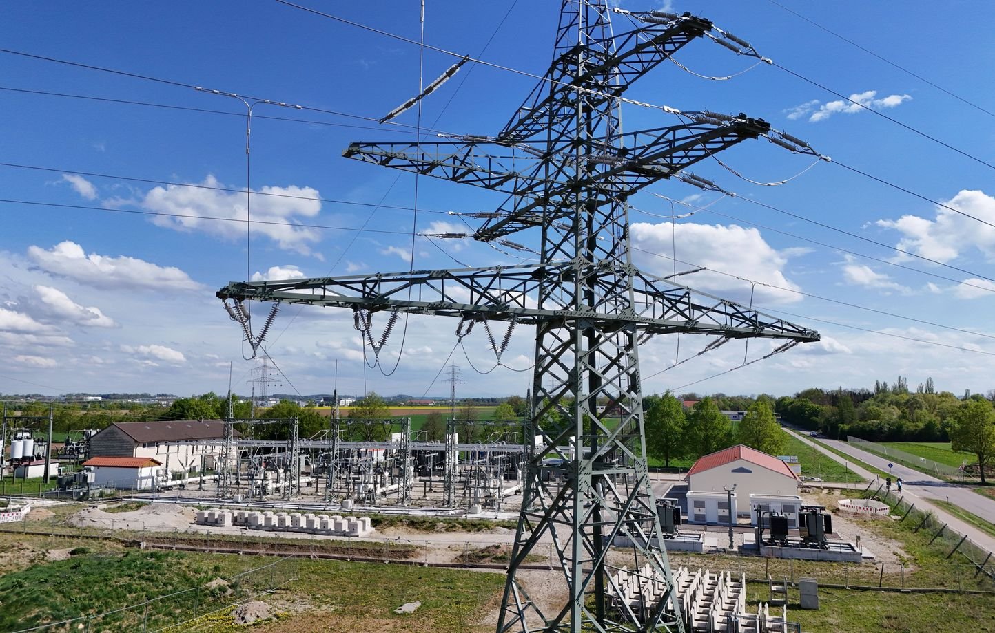 Une coupure d’électricité massive en cours en Espagne et au Portugal, la France vient en aide