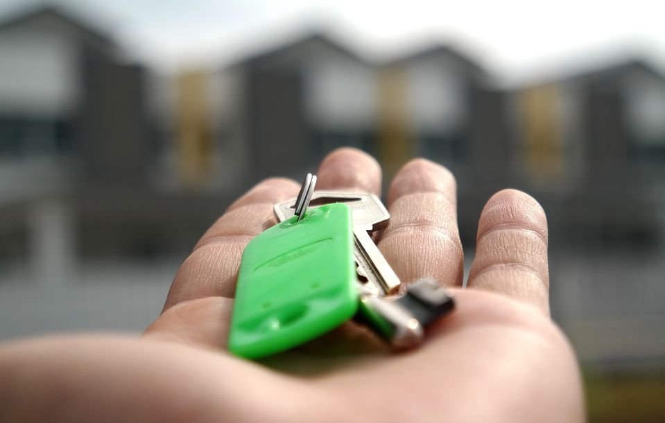 Ils achètent une maison pour 1 euro, mais veulent attaquer la mairie pour vice caché