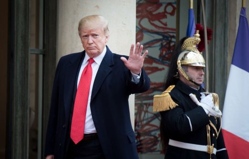 Perquisition chez Trump : Des informations sur le « président de la France » parmi les documents saisis