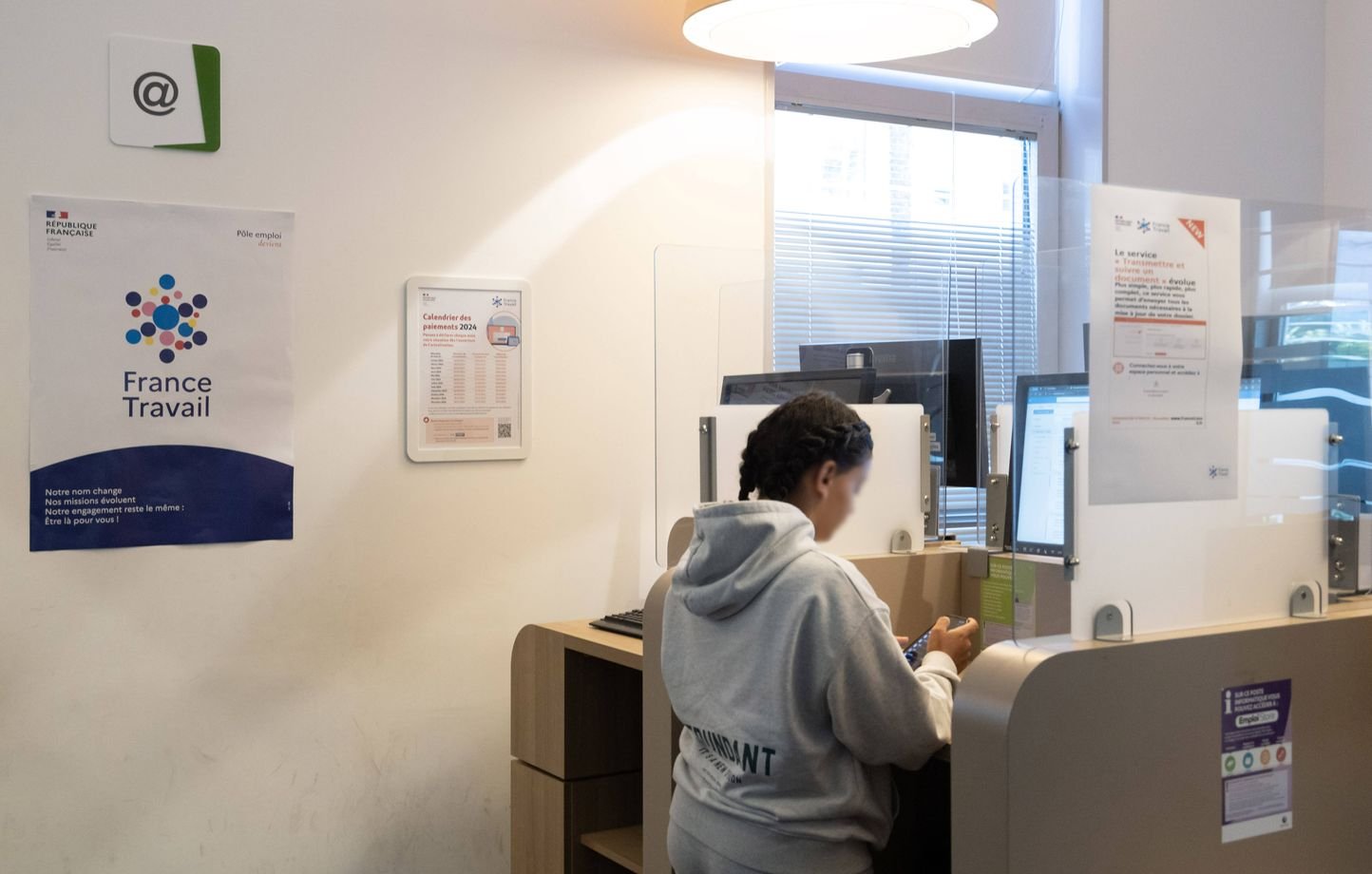 « J’ai l’impression qu’on m’a menti sur la valeur de mon Bac + 5 »… La désillusion des jeunes diplômés au chômage