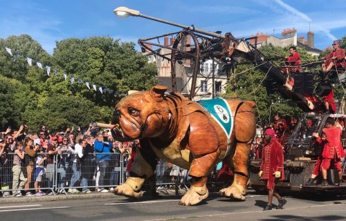 Nantes : Les chiens géants de Royal de Luxe font leurs adieux après « un week-end fabuleux »