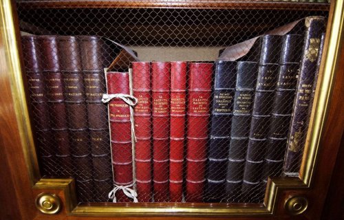 Grenoble : Vingt-cinq ans après, des livres anciens volés dans un musée ont été retrouvés « par miracle » à l’hôpital