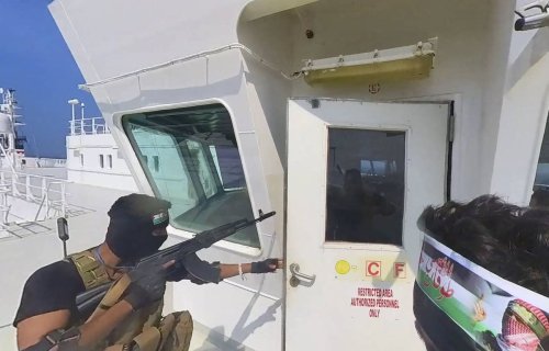 Guerre Hamas – Israël : Les rebelles Houthis revendiquent l'attaque de « deux navires israéliens » en mer Rouge