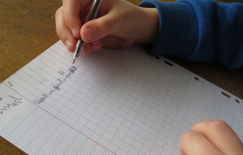 Rennes : Une école privée catholique s’excuse pour sa dictée « La France aux Français »