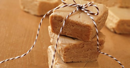 This 4-step peanut butter fudge recipe is a perfect last-minute Christmas gift