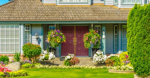 6 landscape design upgrades to make before selling your home