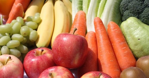 Ugly produce boxes vs. grocery stores: Where you really save money
